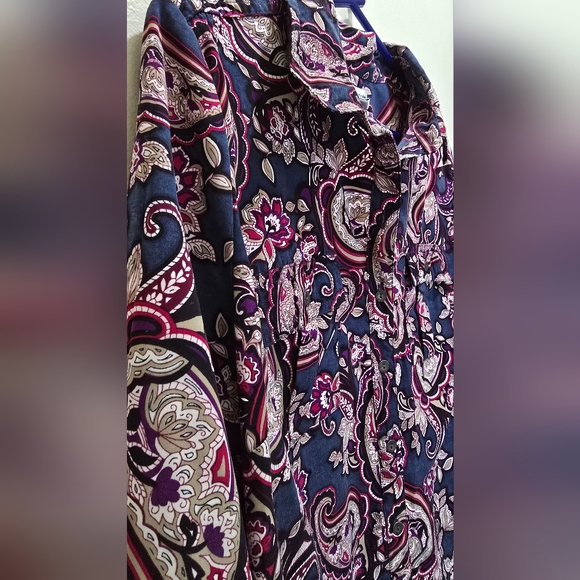 Croft&Barrow floral print long sleeve shirt - Picture 9 of 10